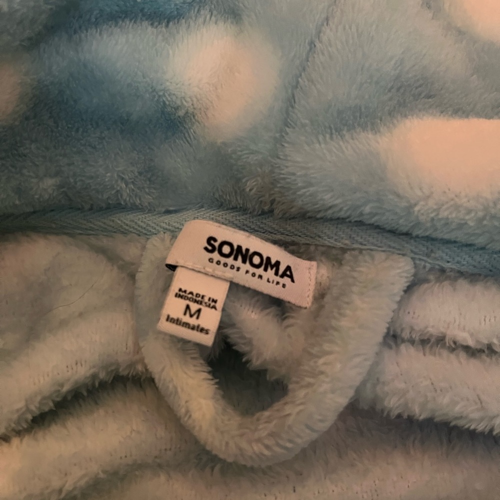 Blue and white polkadotted robe